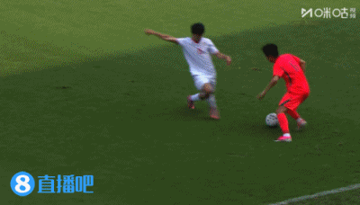 U23国足半场0-0塔吉克斯坦:向余望两度造险,鲍盛鑫上抢封堵险破门 U23国足半场0-0塔吉克斯坦:向余望两度造险,鲍盛鑫上抢封堵险破门