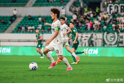 冯轶梵角球头槌 刘宇杰单刀锁胜 贵州贵阳竞技主场2-0完胜广州蒲公英 冯轶梵角球头槌 刘宇杰单刀锁胜 贵州贵阳竞技主场2-0完胜广州蒲公英