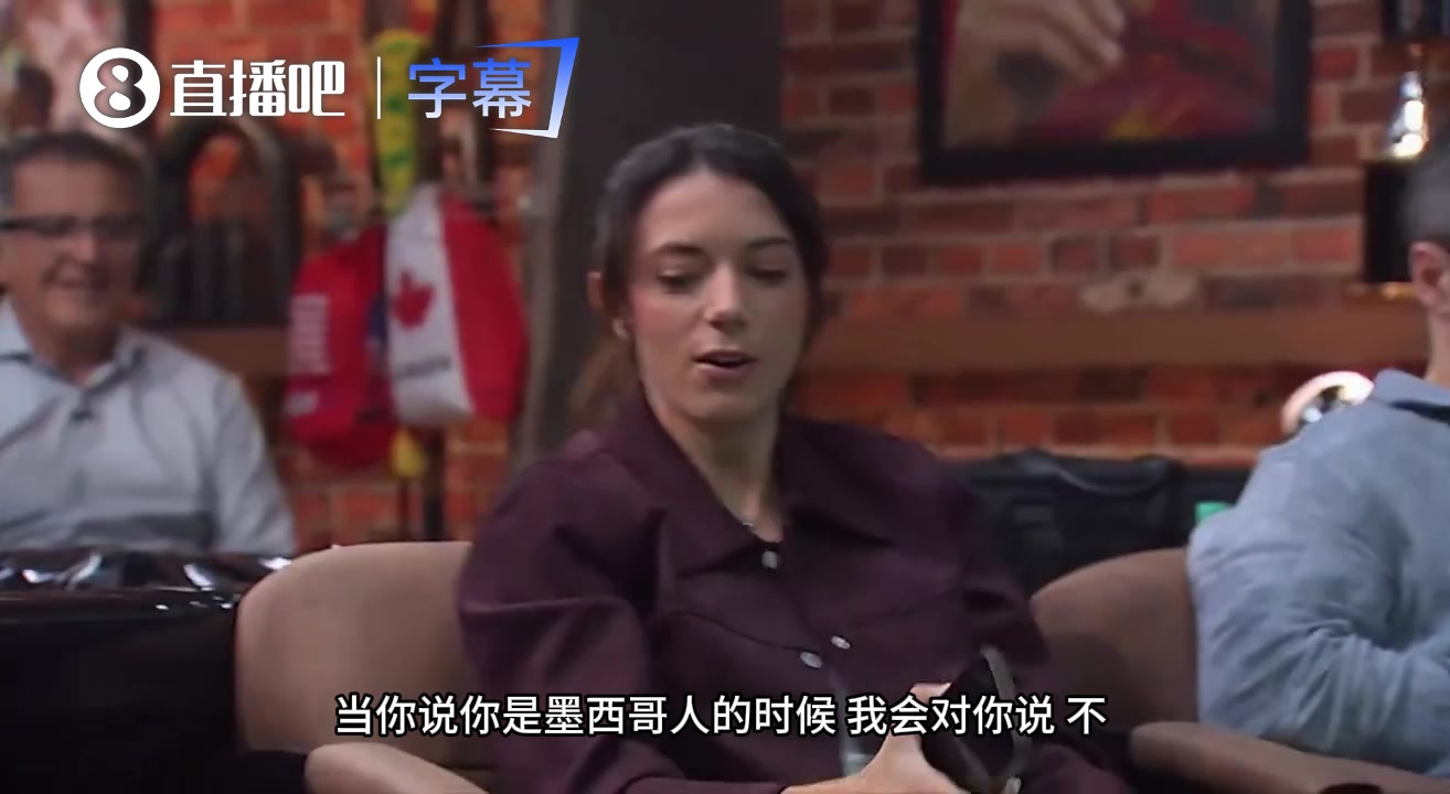 梅西戴帽破阿尔及利亚，邦马蒂场边观战叫好