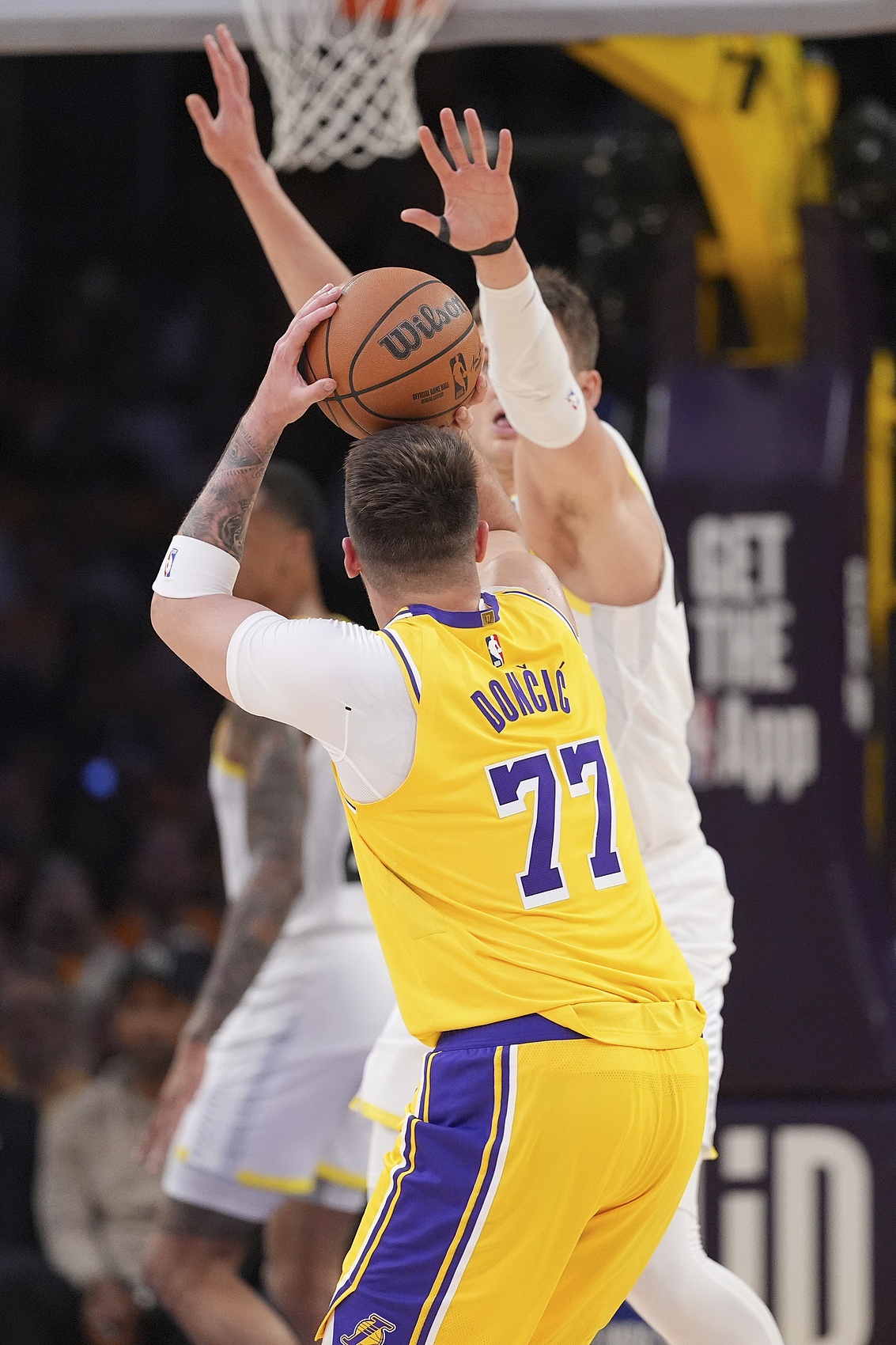 东契奇点名要中锋！湖人锁定杜伦凯斯勒 伊森成性价比首选