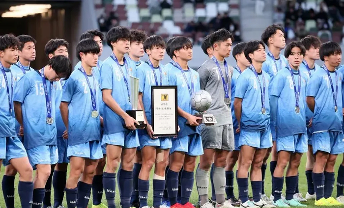 日本足球的塔基逻辑：被掐尖淘汰的孩子，如何撑起世界杯出线