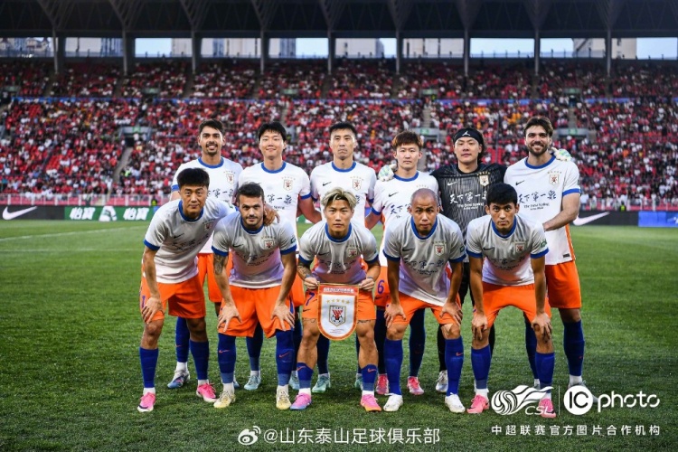 山东泰山客场5-1大胜辽宁铁人，泽卡瓦科双响马德鲁加建功