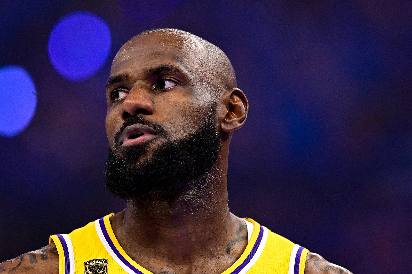 勒布朗·詹姆斯跳出合同：寻求生涯终章完美落脚点