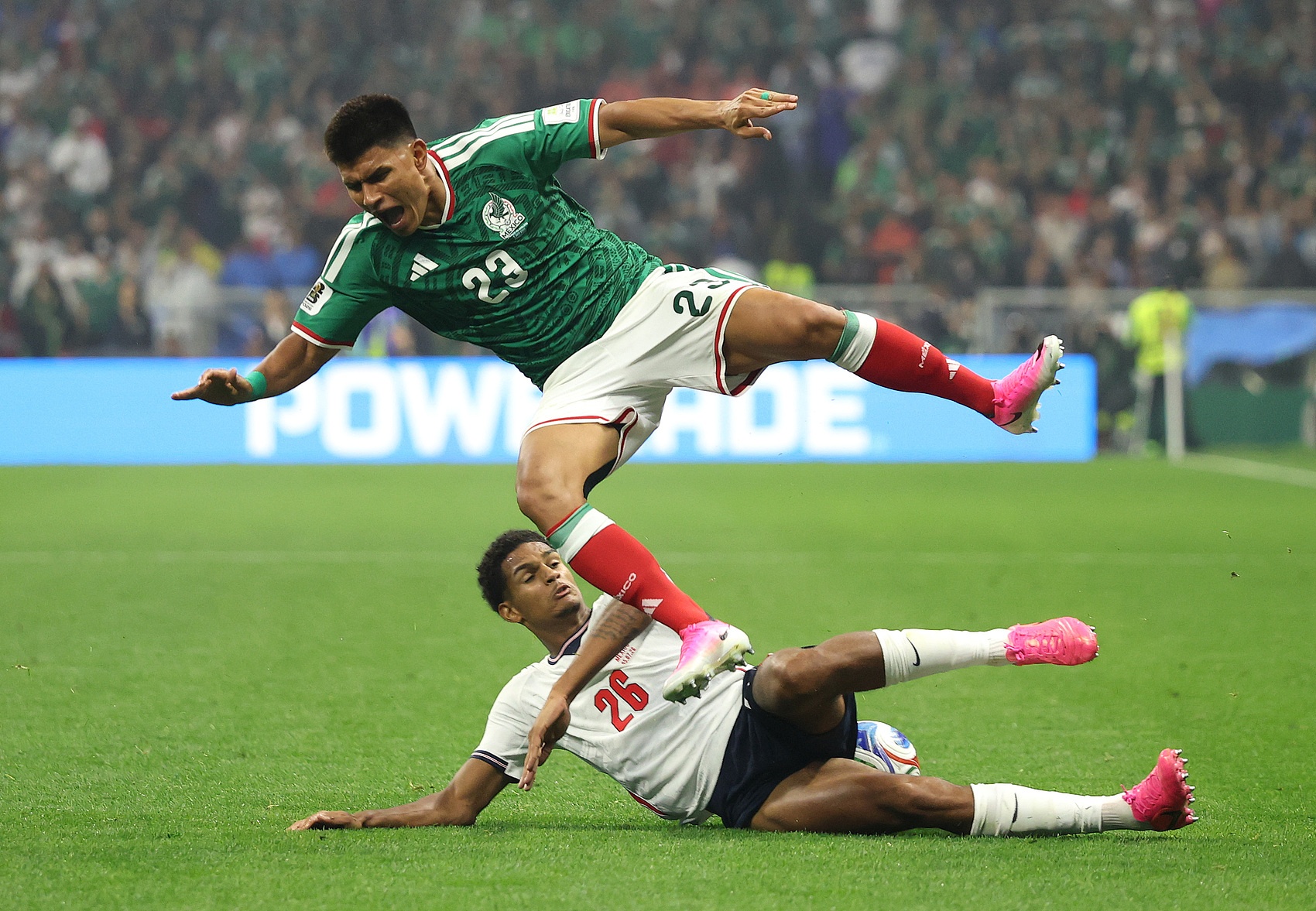 FIFA官方：宽萨直红停赛两场，复出需等决赛或三四名决赛