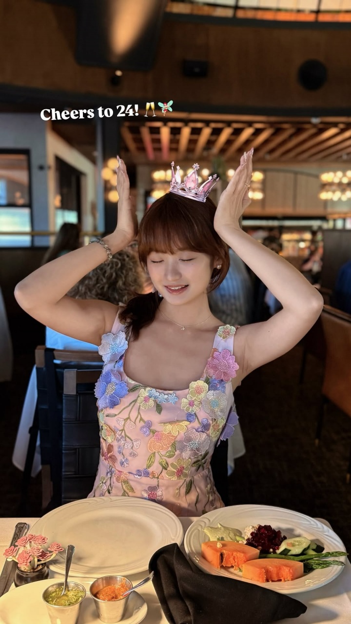 杨瀚森女友24岁生日晒照 年龄比杨瀚森大3岁