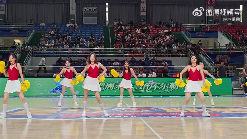 卢鹏儒晒夏联啦啦队视频 库尔勒站啦啦宝贝限时返场