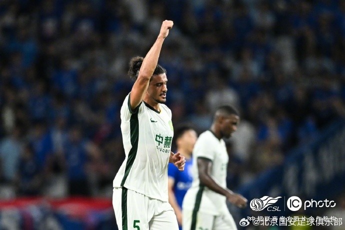 国安客场3-0击败申花 侯森多次神扑三将破门 国安客场3-0击败申花 侯森多次神扑三将破门
